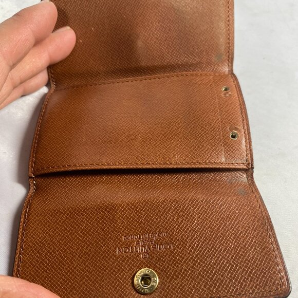 AUTHENTIC LOUIS VUITTON MULTICLES6 KEY CASE - Picture 3 of 4